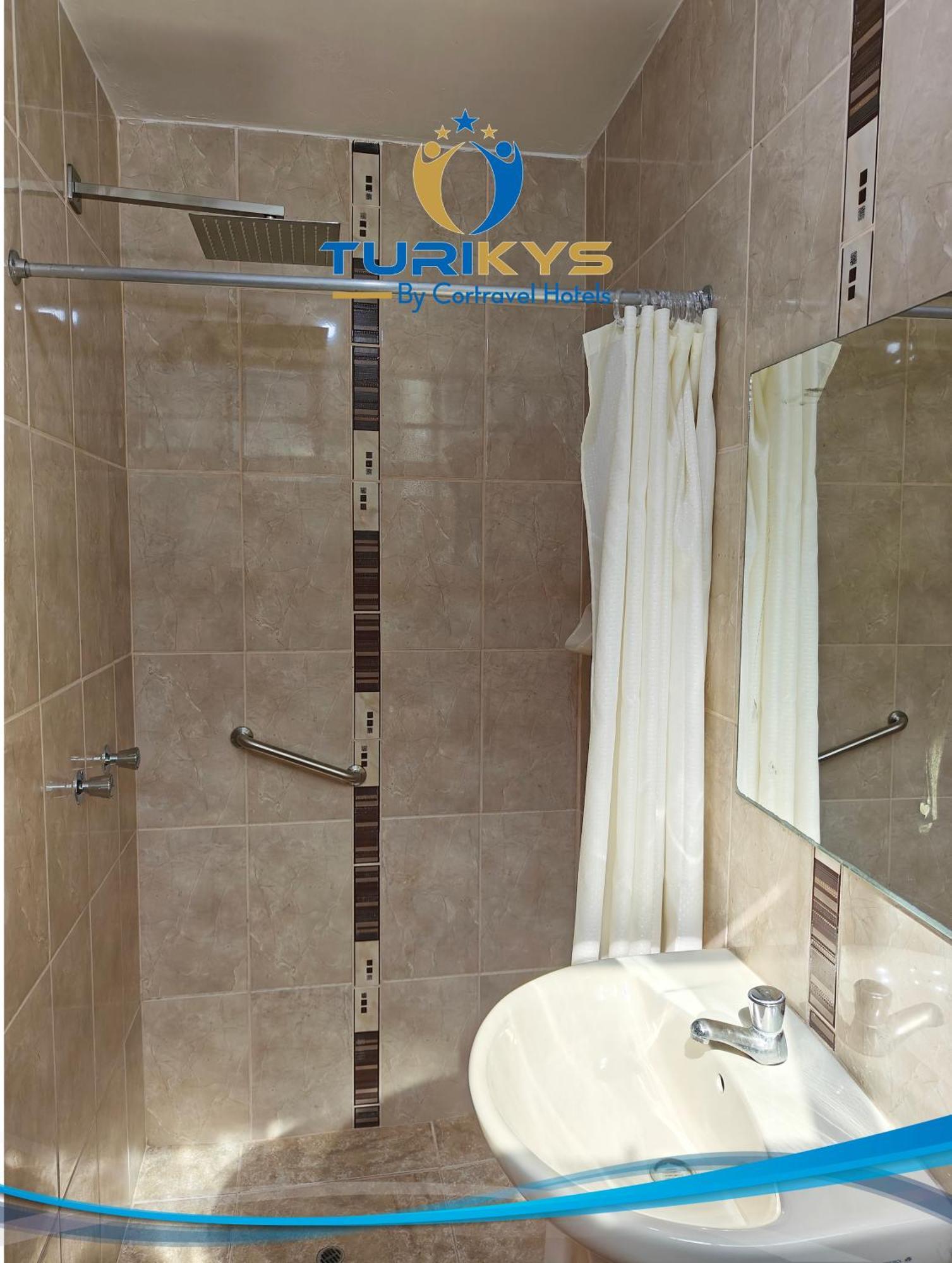 Hotel Turikys Churin Quarto foto
